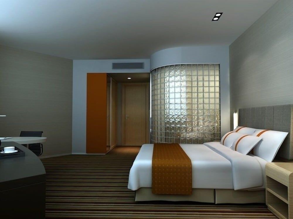 Room (Specialty)