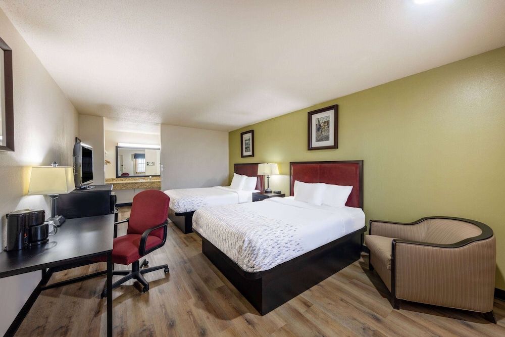 Room, 2 Queen Beds, Accessible, Non Smoking