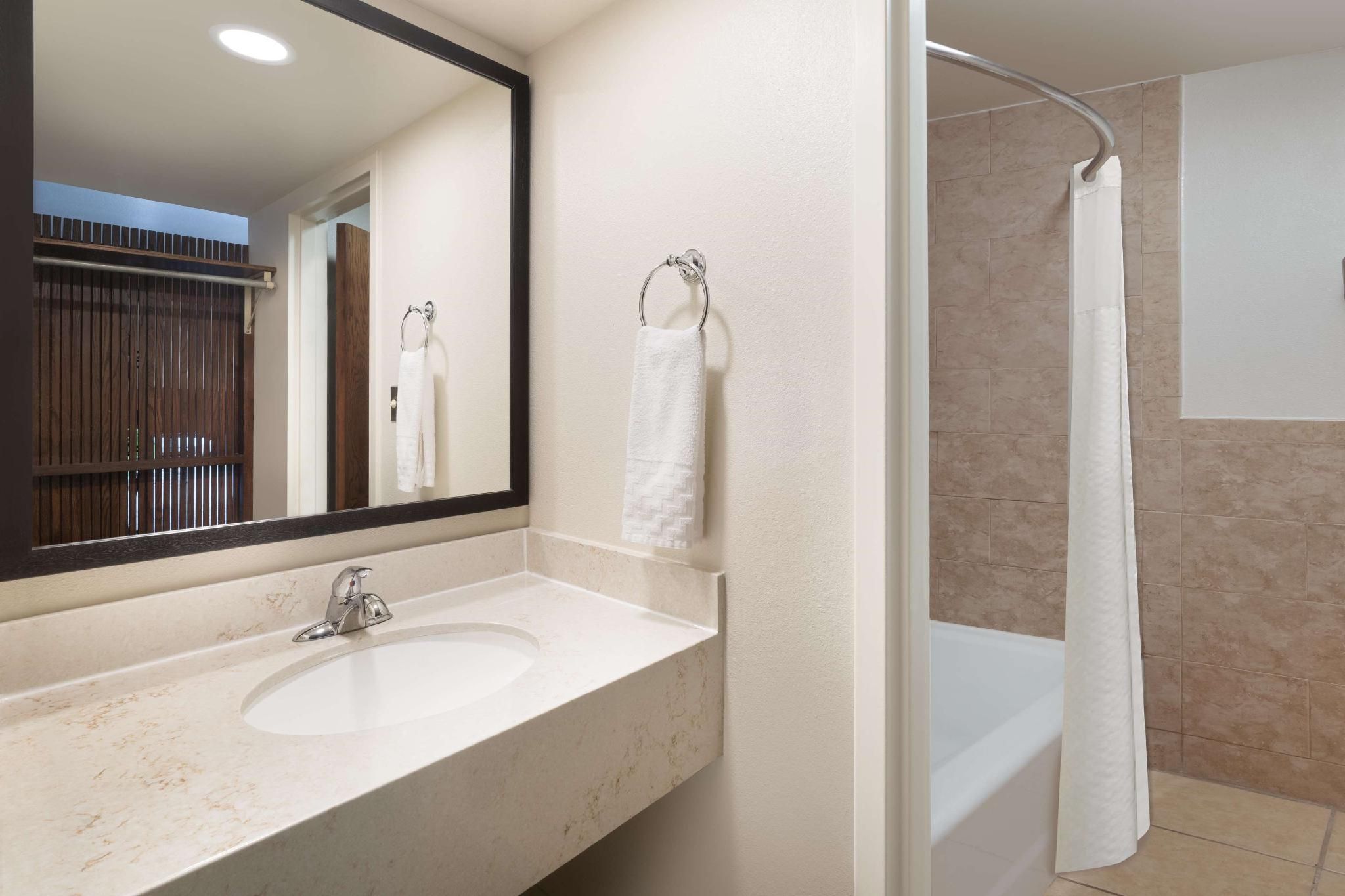 Best Western Red Hills 1 King Bed, Nonsmoking 3