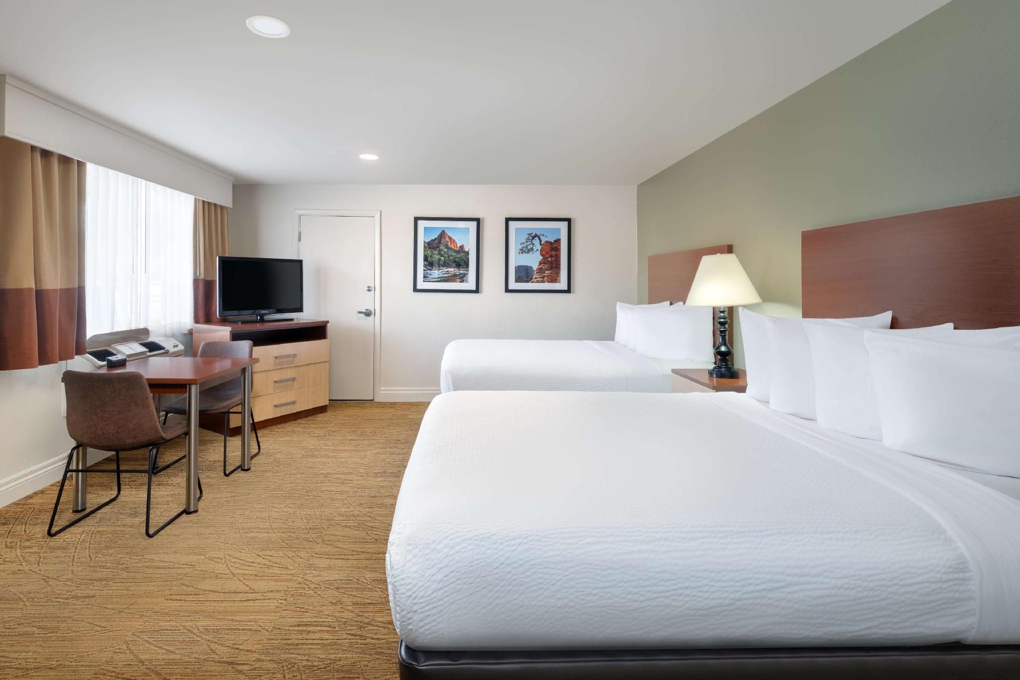 Accessibility - 2 Queen Beds, Bathtub, Nonsmoking