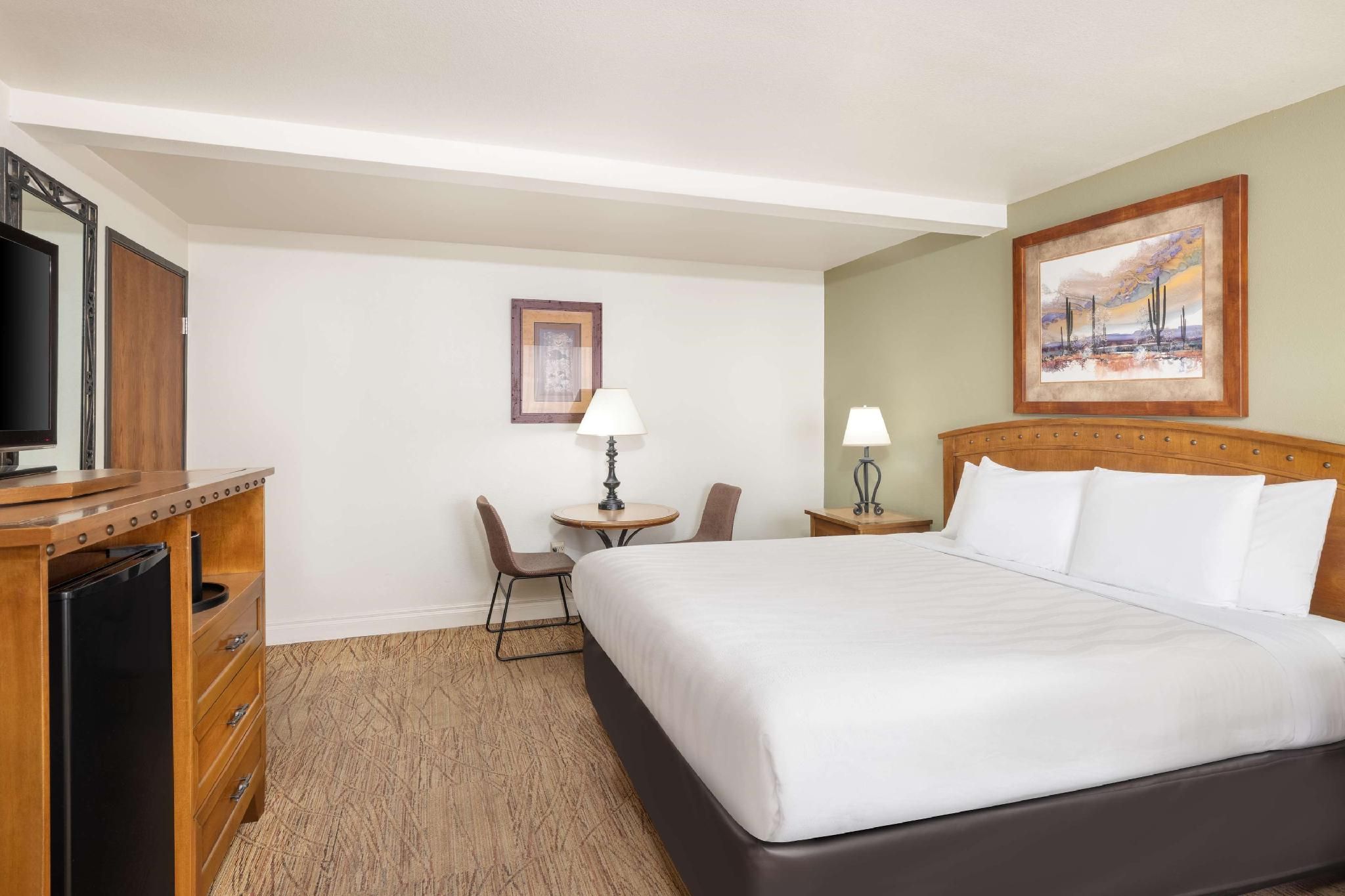 Accessibility - 1 King Bed, Walk-in Shower, Nonsmoking