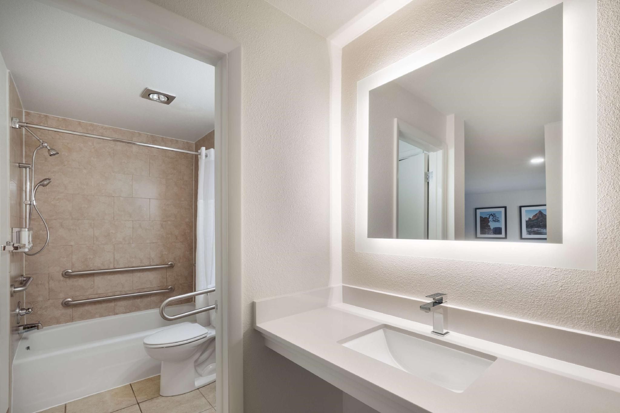 Accessibility - 2 Queen Beds, Bathtub, Nonsmoking