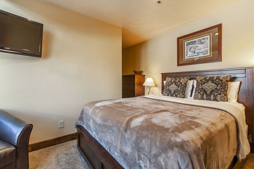Lodge at Mountain Village Unit 266