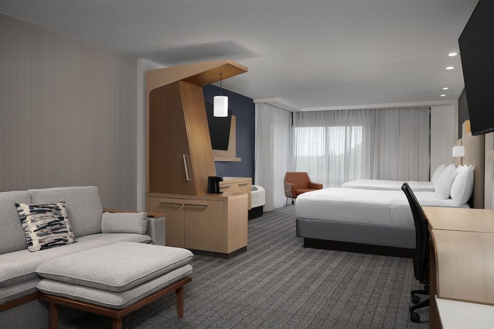 Suite, Multiple Beds