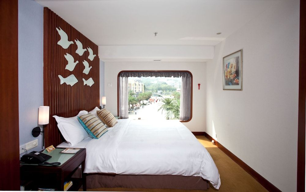 Second mate mountain view room