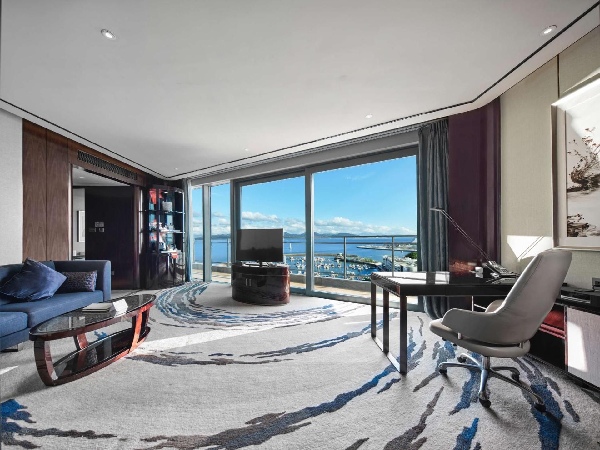 King One Bedroom Suite W/ Balcony Wanghai Wg