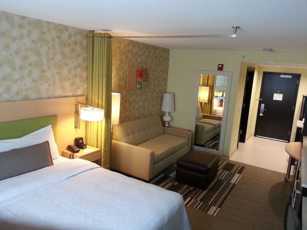 Room, 1 King Bed, Accessible (3x3 Transfer Shower)