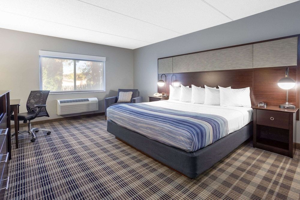 Room, 1 King Bed, Non Smoking