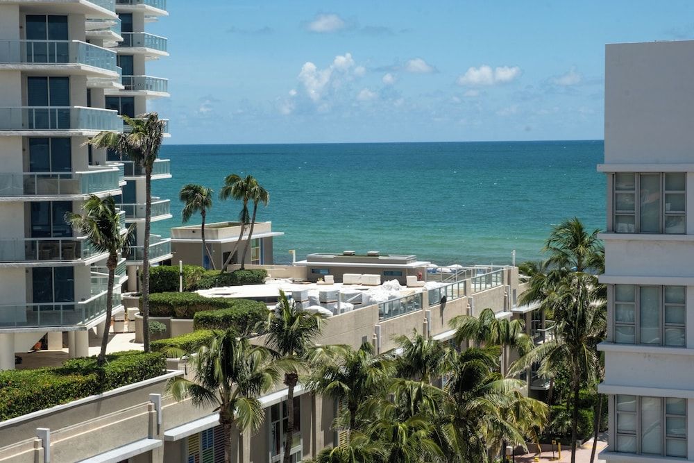 undefined Hotel Croydon 4