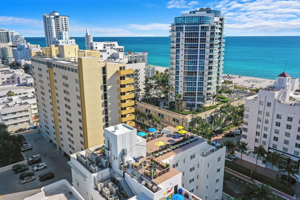 undefined Hotel Croydon 6