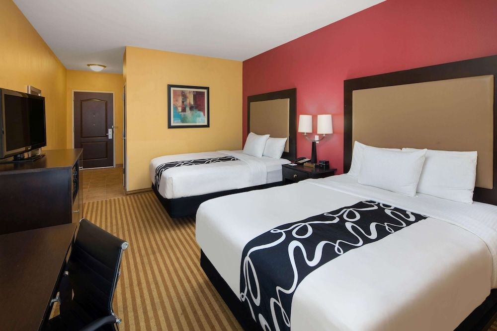 Room, 2 Queen Beds, Non Smoking (Efficiency)