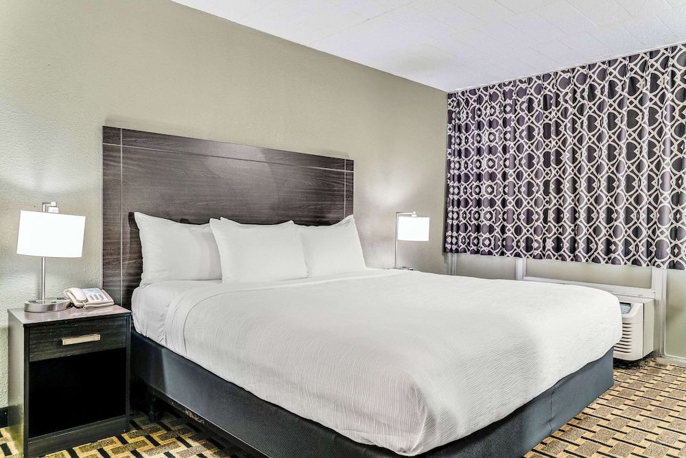 Quality Inn Detroit Downtown