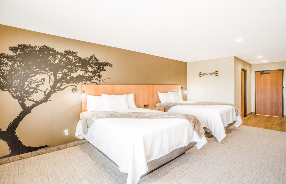 Red Sands Hotel Elite Room, 2 Queen Beds, Refrigerator, Mountain View 3