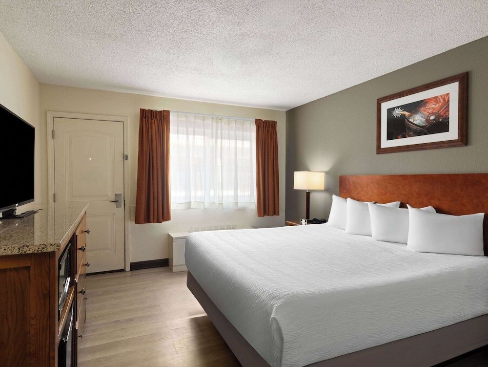 Room, 1 King Bed, Accessible, Courtyard View (Non Smoking)