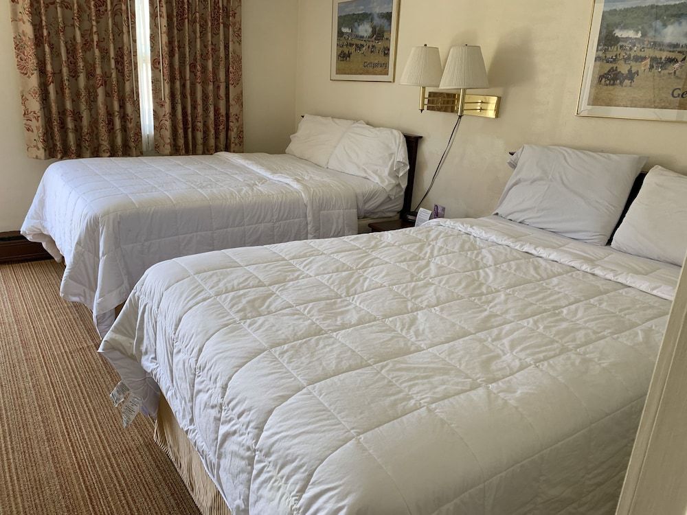 Red Carpet Inn Standard Double Room