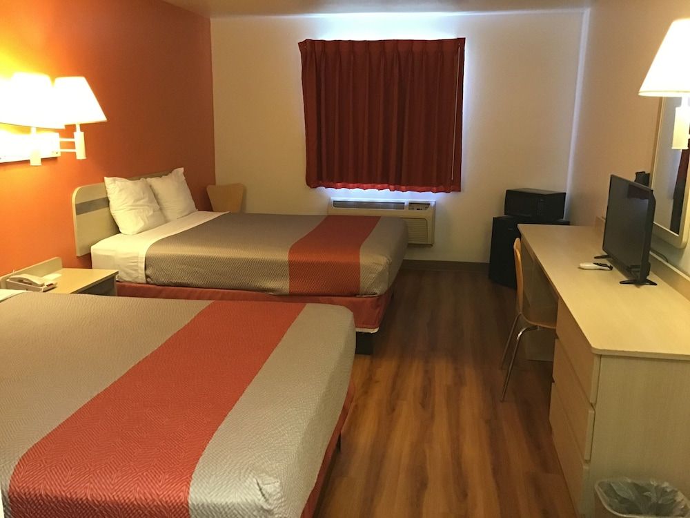 Motel 6 Espanola, NM