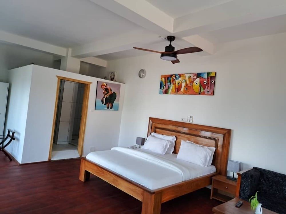 Les Gîtes de Kribi Comfort Double Room, Accessible, Ensuite 5