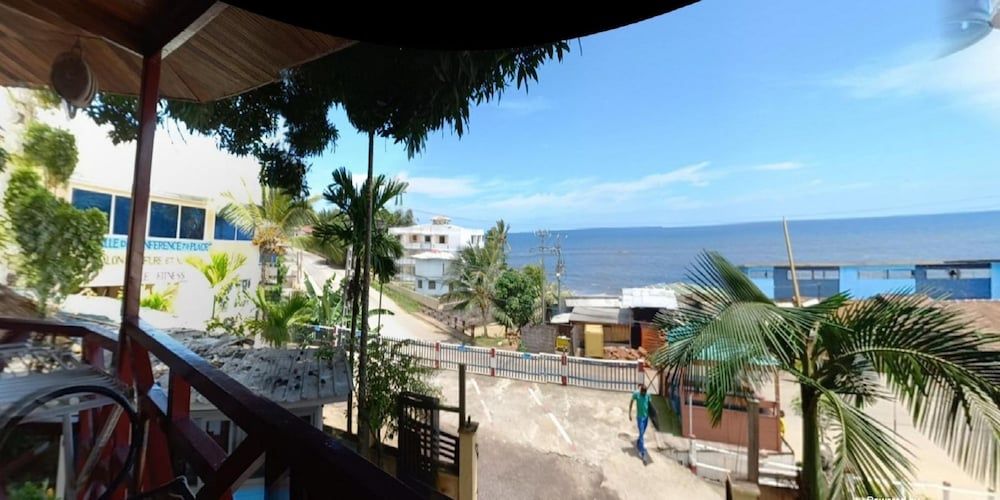 Les Gîtes de Kribi Standard Tree House, Ensuite, Sea View (marie) 4