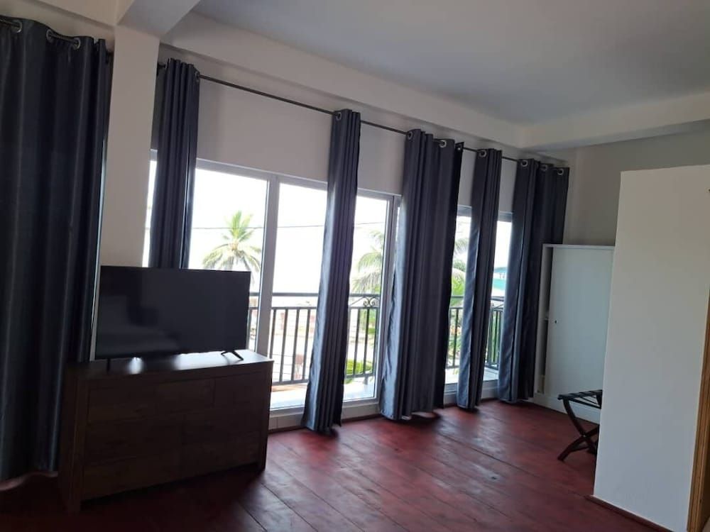 Les Gîtes de Kribi Comfort Double Room, Accessible, Ensuite 9