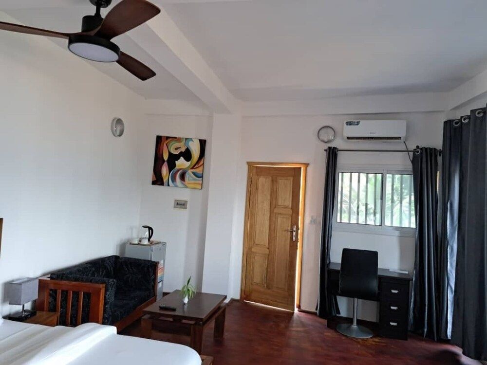 Les Gîtes de Kribi Comfort Double Room, Accessible, Ensuite 18