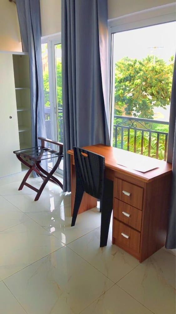 Les Gîtes de Kribi Comfort Double Room, Accessible, Ensuite 8