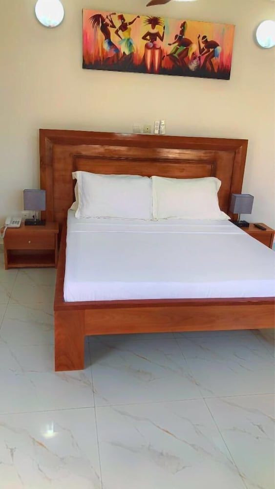 Les Gîtes de Kribi Comfort Double Room, Accessible, Ensuite 2