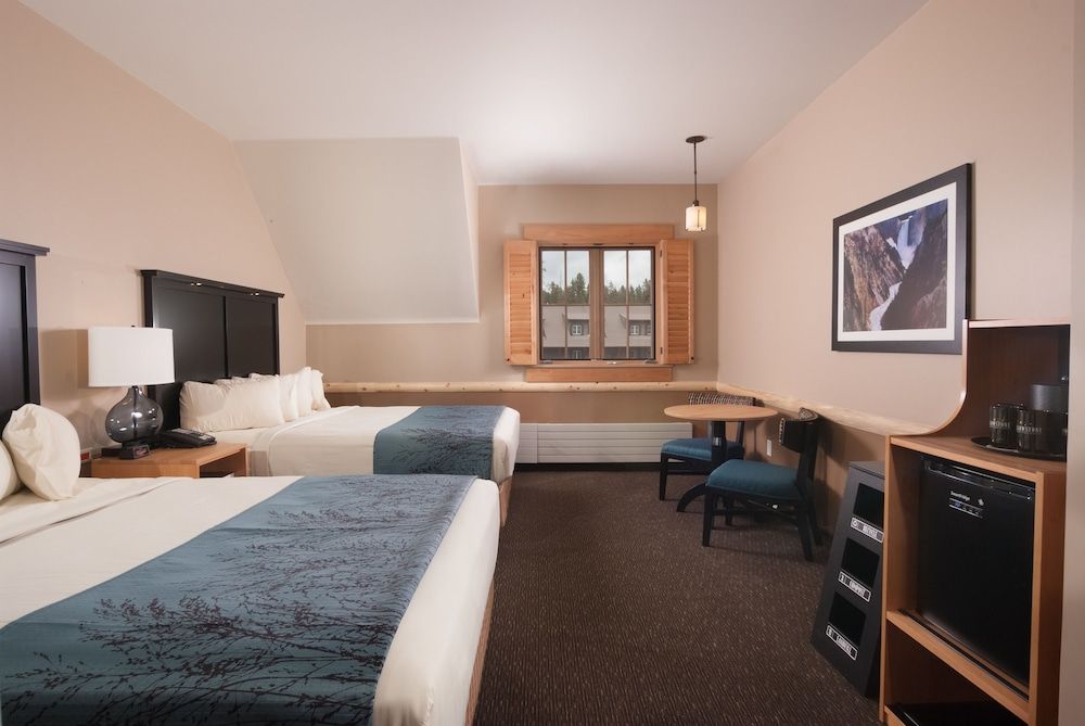 Deluxe New Lodge Room 2 Queen