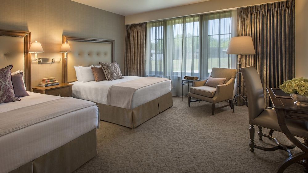 The Sewanee Inn Avenue Double Queen