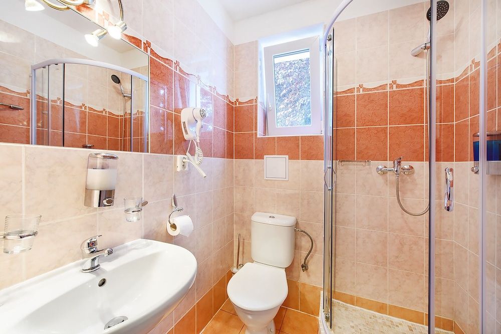 Hotel Marie Luisa Double Room 7