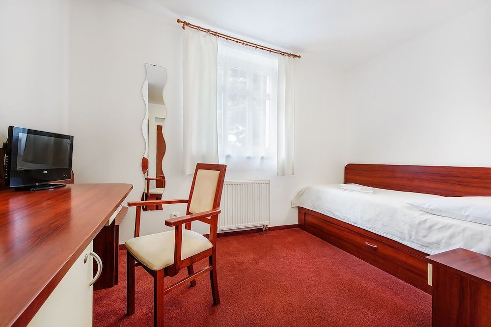 undefined Hotel Marie Luisa 2
