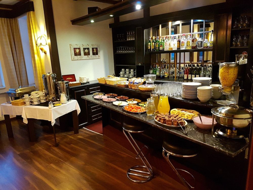 undefined Hotel Marie Luisa 10