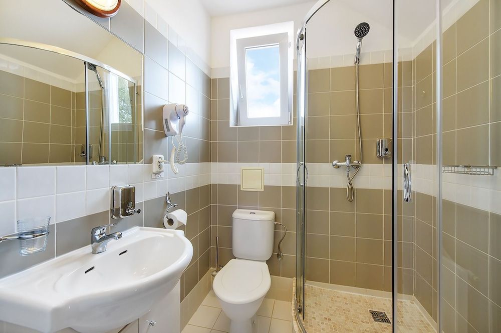 Hotel Marie Luisa Double Room 6