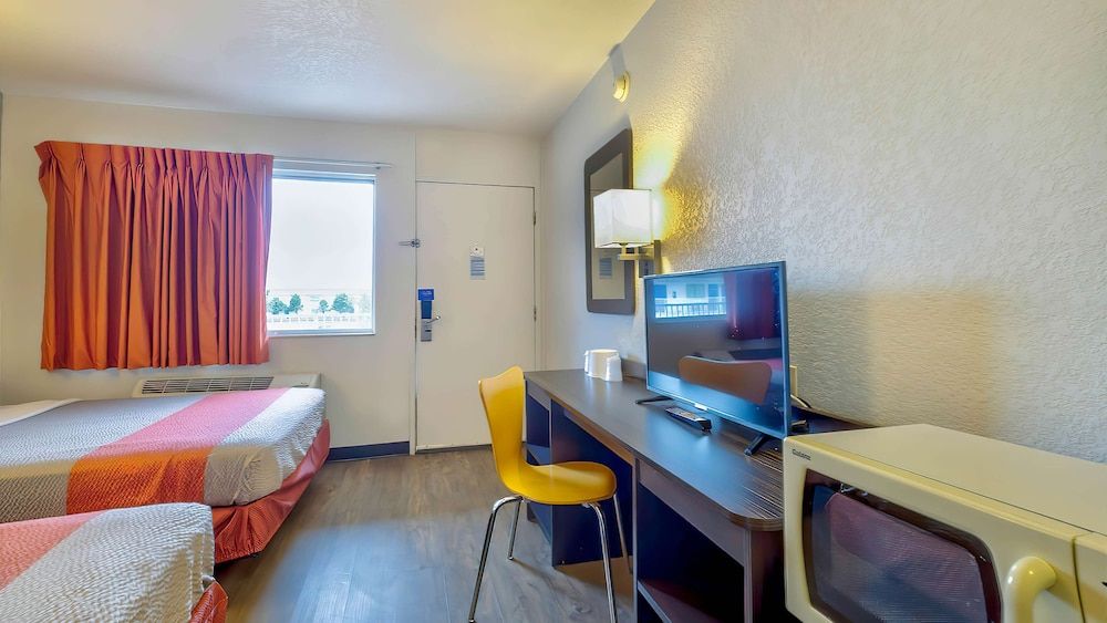 Deluxe Room, 2 Double Beds, Non Smoking, Refrigerator & Microwave