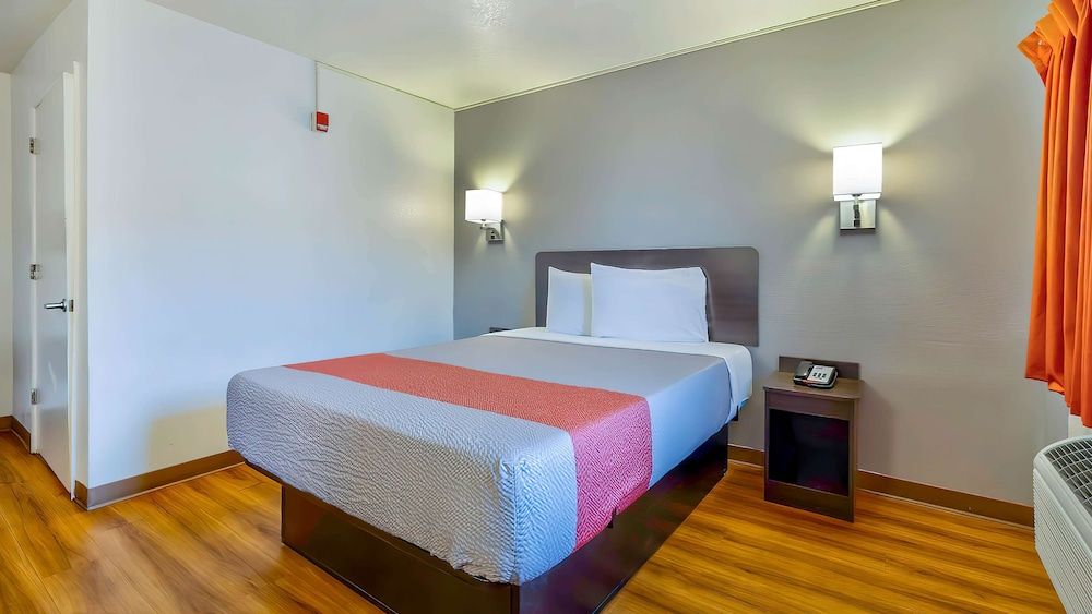 Standard Room, 1 Double Bed, Accessible, Non Smoking