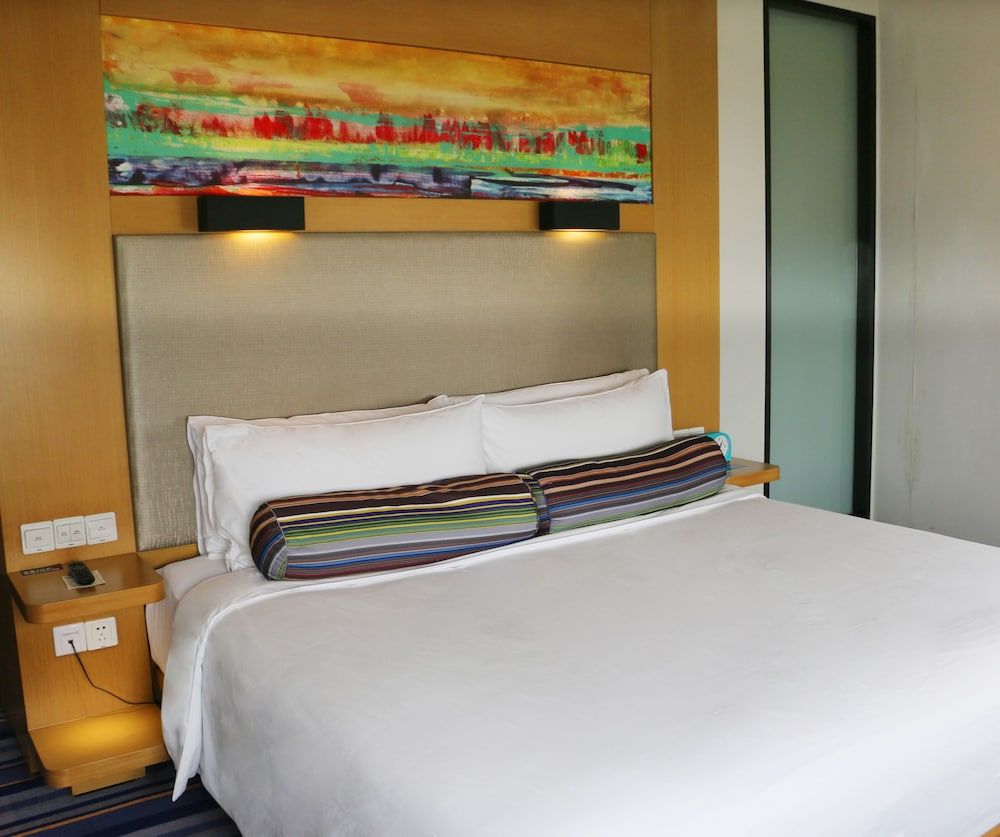 Breezy, Room, 1 King Bed, City View