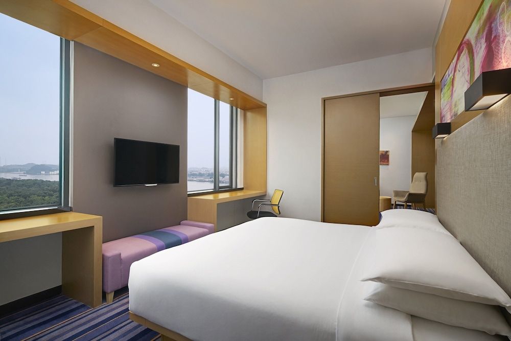 Suite, 1 Bedroom, City View