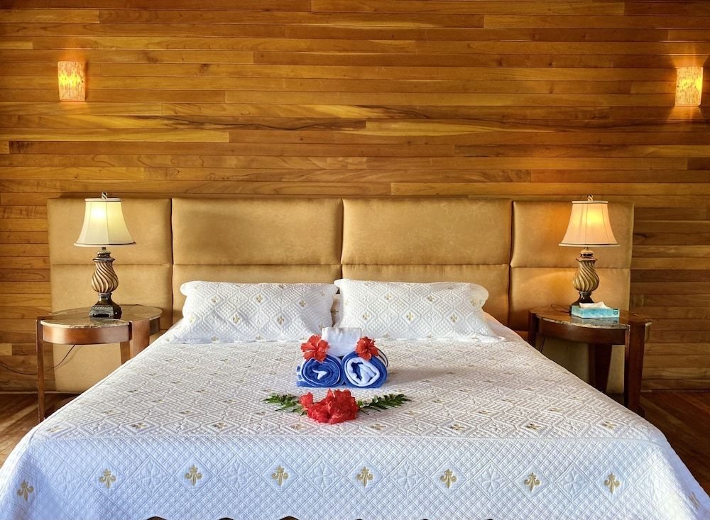 Dream Valley Belize King Studio - River View 2