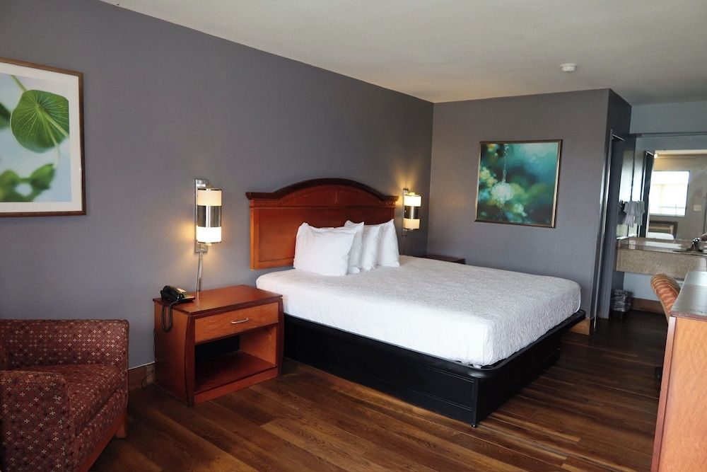 Americas Best Value Inn & Suites Yukon Oklahoma City Suite, 1 King Bed, Non Smoking, Kitchen 2