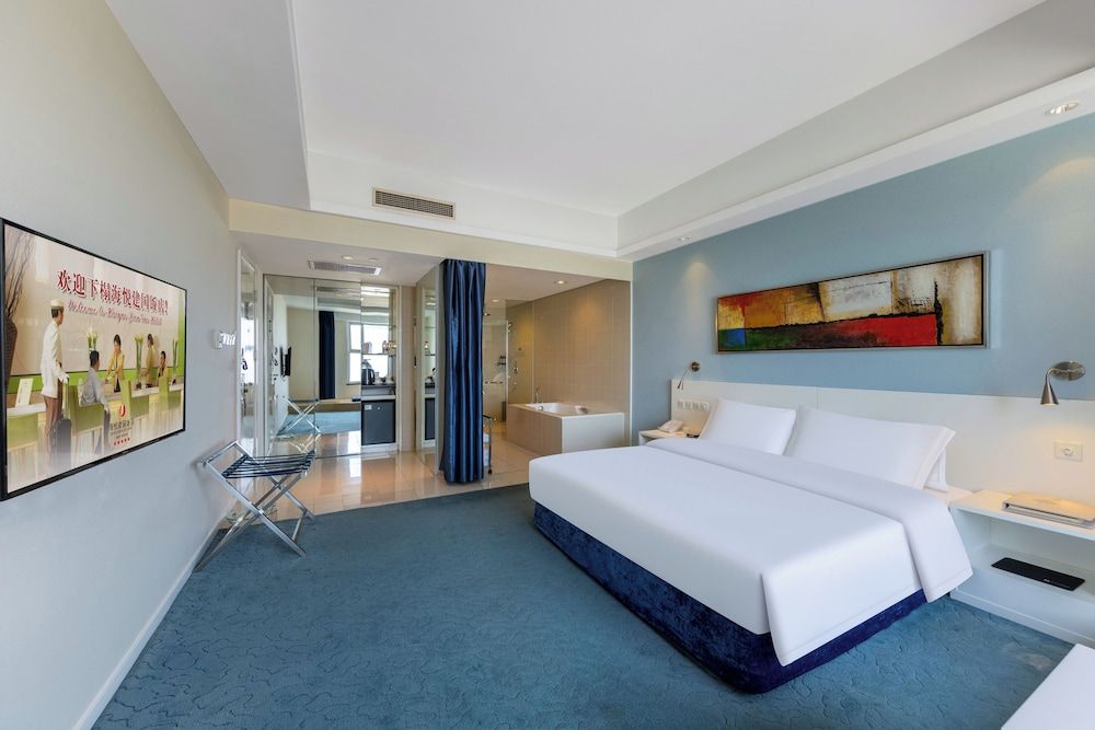 Haiyue Jianguo Hotel Comfort Room, 1 King Bed 3
