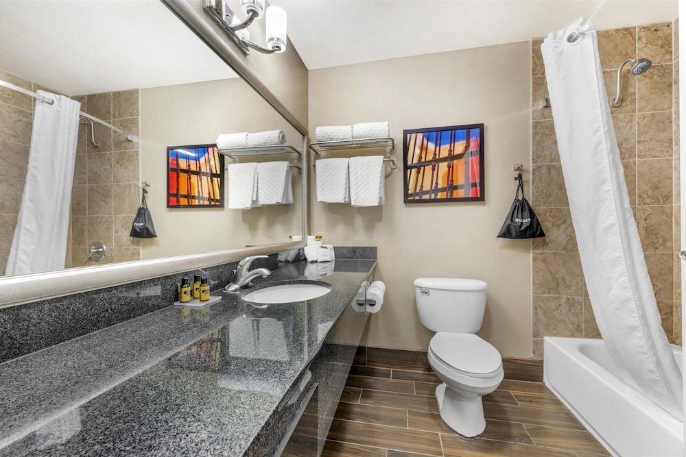 Best Western Plus Winslow Inn Suite, Multiple Beds, Non Smoking, Refrigerator (with Sofabed) 4