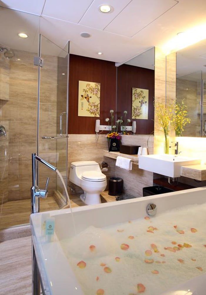 Suite (With River View)