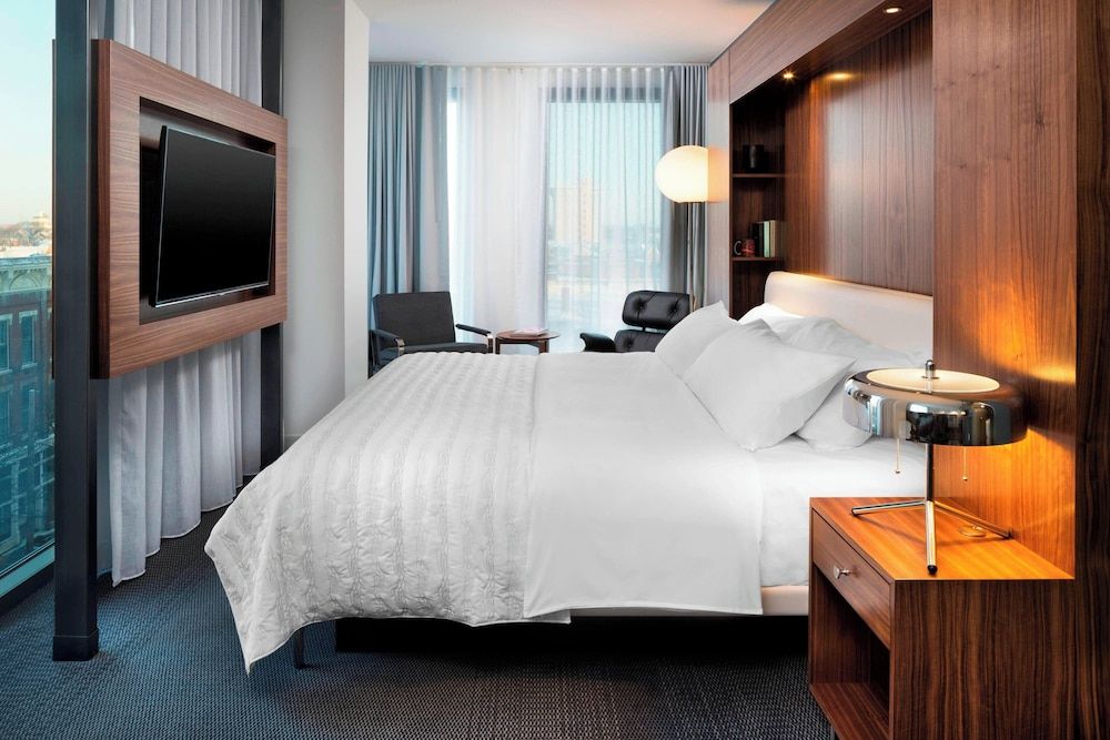 Executive Suite, 1 Bedroom, Non Smoking, City View