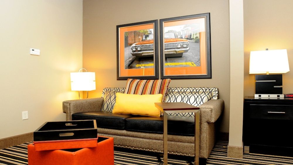 Suite, Multiple Beds, Accessible (Communications)