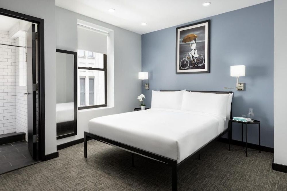 Accessible Room with Queen Bed