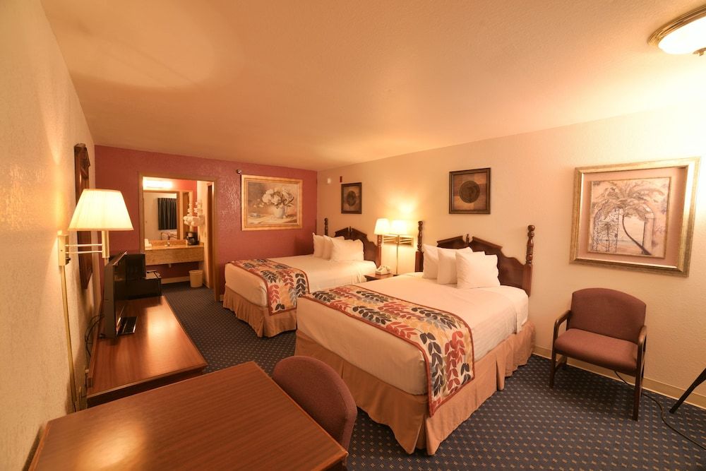 Room - 2 Queen