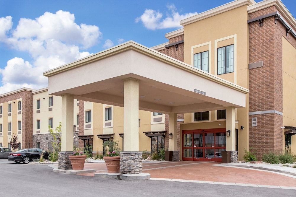 undefined Comfort Suites Moab near Arches National Park 2