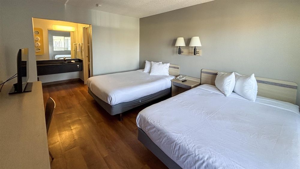 Standard Room, 2 Queen Beds, Accessible, Non Smoking