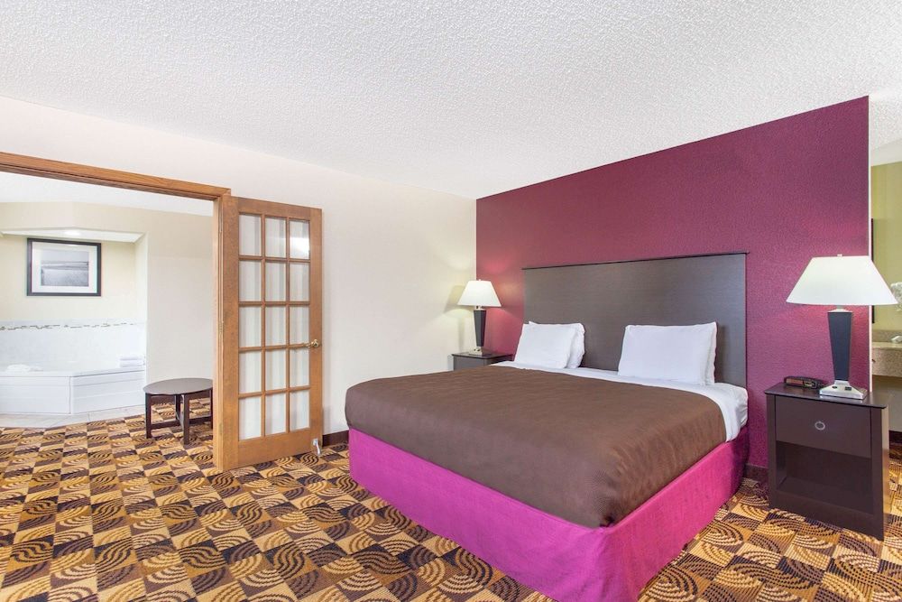 Superior Studio Suite, 1 King Bed, Non Smoking