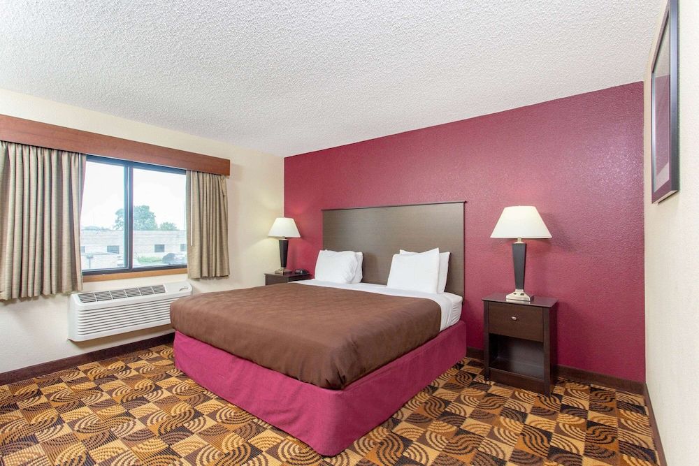 Room, 1 King Bed, Accessible, Non Smoking