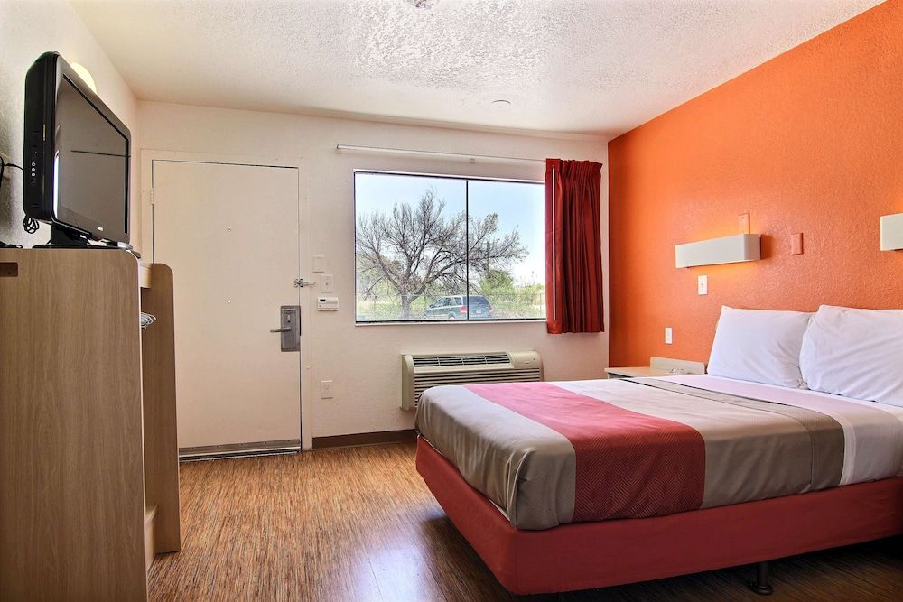 Motel 6 Abilene, TX Standard Room, 1 Queen Bed, Non Smoking 2